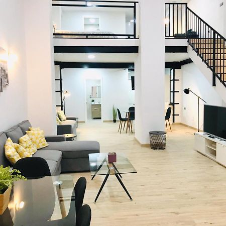 Modern & Spacious Apartment In Plaza De La Merced Málaga Kültér fotó
