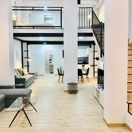 Modern & Spacious Apartment In Plaza De La Merced Málaga Kültér fotó