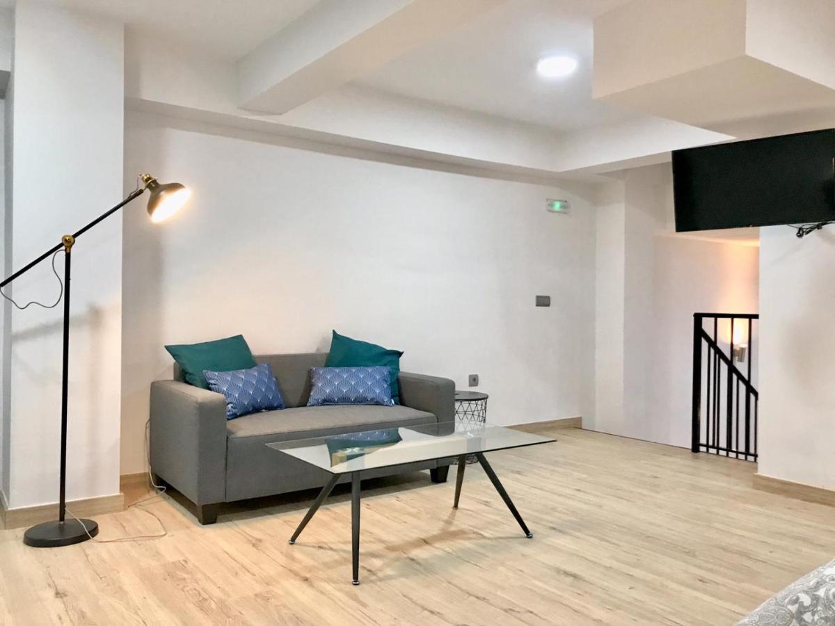 Modern & Spacious Apartment In Plaza De La Merced Málaga Kültér fotó
